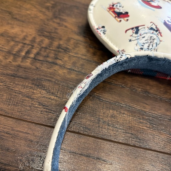 DISNEY PARKS Christmas Holiday Lodge Minnie Mouse Ears - Picture 4 of 4